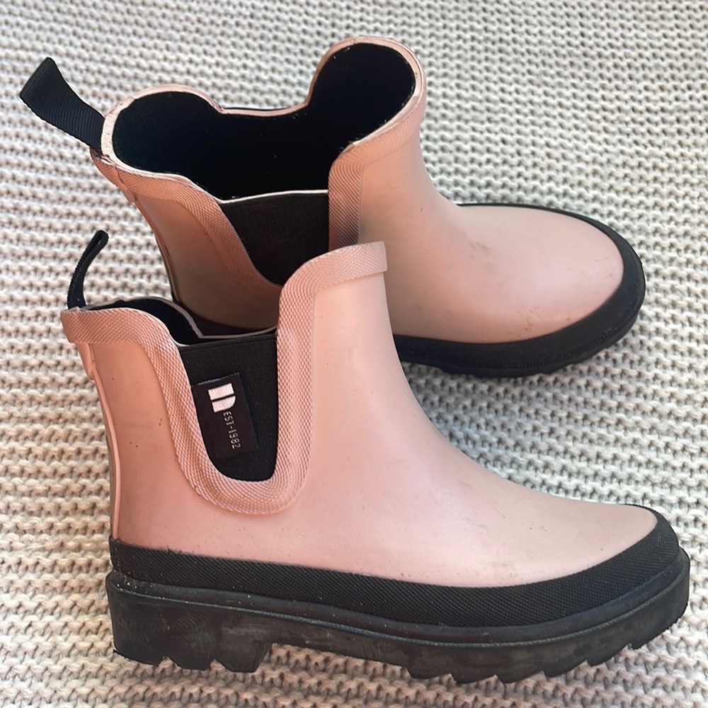 Rain boots
